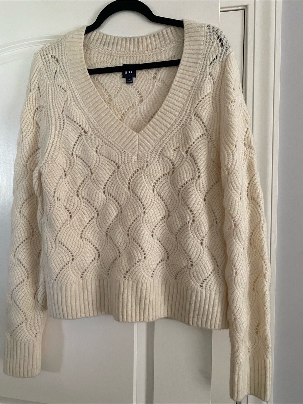 GAP Cream Cable Knit V-Neck Sweater